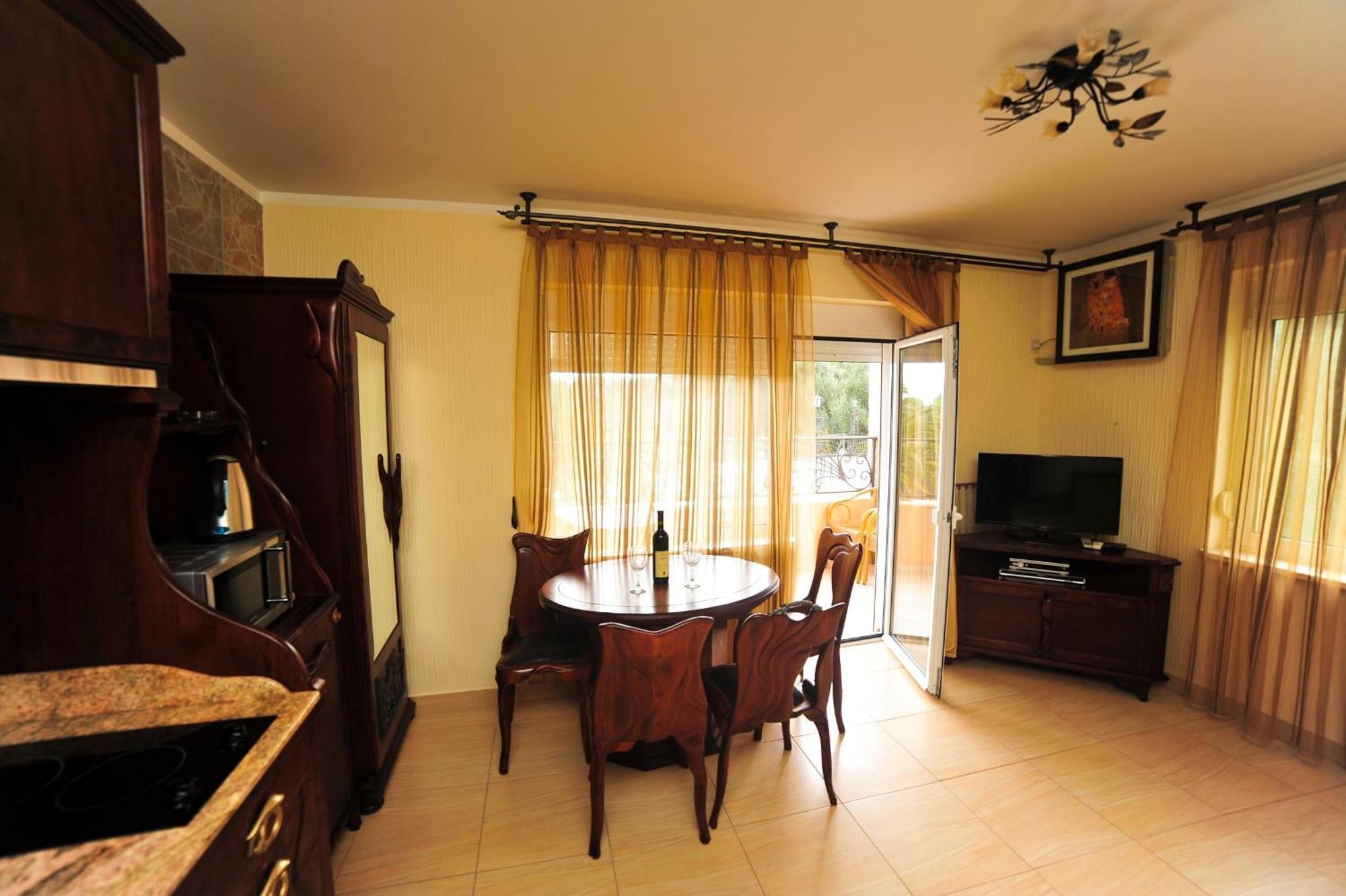Villa Dolphin Apartments Petrovac na moru Zimmer foto