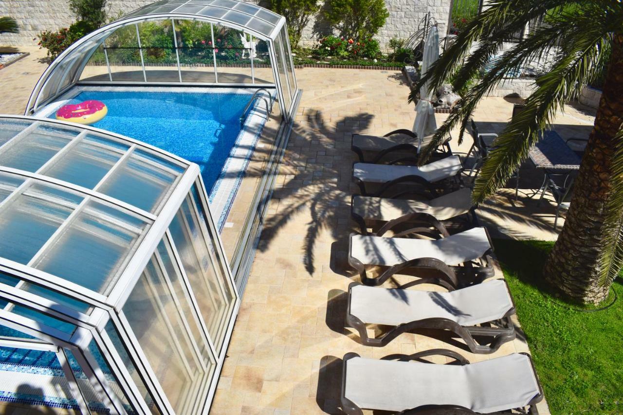 Villa Dolphin Apartments Petrovac na moru Exterior foto