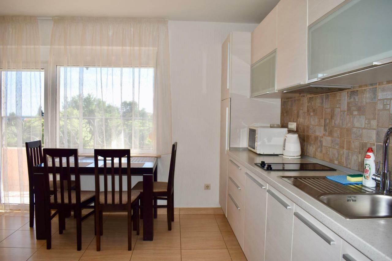 Villa Dolphin Apartments Petrovac na moru Exterior foto